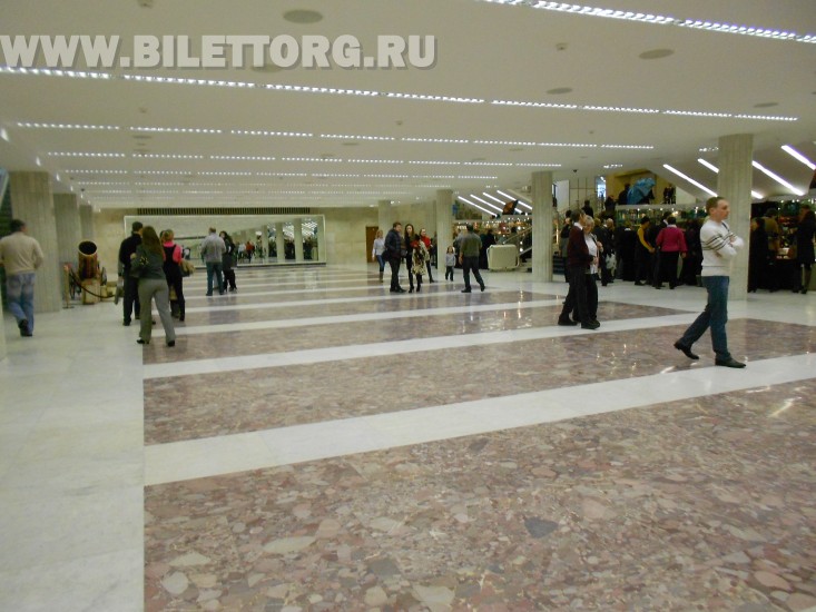 В Кремлевском дворце - фото 9