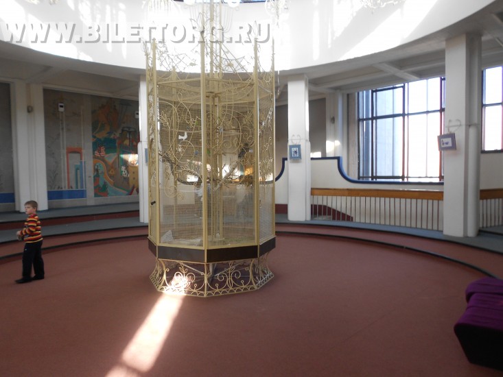Театр в фойе сац