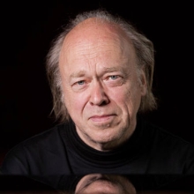 Валерий Афанасьев (фортепиано, Франция), дирижер Андрис Пога