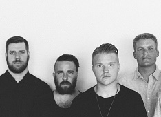 Underoath (���)