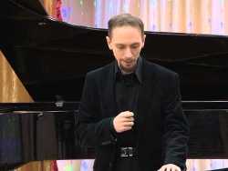 Алексей Курбатов (фортепиано)