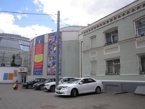 Парковка театра